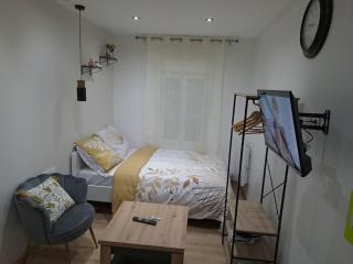Sweet / Circuit 24h / Moto GP / Antares / Oasis - centre des expositions / Boulerie Jump - Le Mans - 1