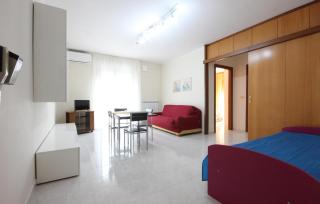 Lovely Apartment In Parco Dei Tigli - 6