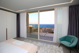 Luxurious 5 Bedroom Beach Villa - 0