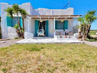 Unique Beachfront Cottage House - Private Garden - 4