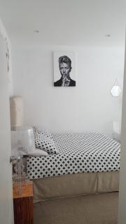 Family home with easy commute to London! - Croydon - 7