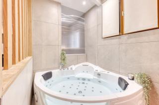 Love Life Room-Jacuzzi-Netflix-Accès-24/7-Privé - Étampes - 3