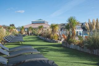 Coastal caravan retreat - 1