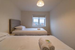 Modern comfortable House - Pass the Keys - 5