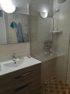 Jolie villa provençale avec piscine et vue mer - 9