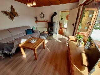 Ruhig gelegener Ferienbungalow mit Terrasse und Garten am Waldrand - Bad Elster - 4