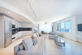 Miami Vibes 2BR in Isrotel tower by HolyGuest - Tel Aviv - 4