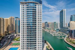 Spacious 2BR Apartment at Sparkle Tower, Dubai Marina by Deluxe Holiday Homes - Dubai - 4