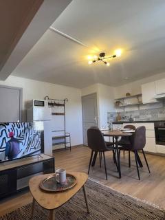 appartement. 2 à 4 pers. lit Queen-size. Au calme. - Valréas - 8