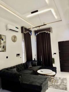 Luxury House In Lekki Lagos - Ikota - 4