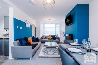 Modern 3-Bed house in Manchester by 53 Degrees Property, Ideal for Professionals & Contractors, FREE Parking - Sleeps 8! - 9