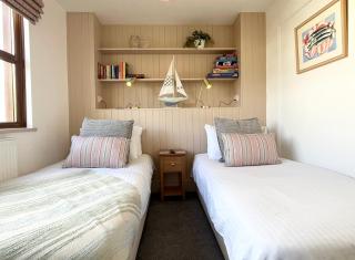 Mariner's Cottage~cozy nook close to the sea sleeps 4 - Penzance - 4
