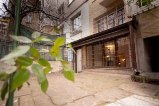 Studio with Courtyard Just Steps Away Vitosha Str - Sofia - 4