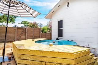 The Birdhouse - Hot Tub Pool & Fire Pit - Fredericksburg - 5