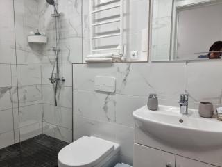 City Inn Riga Apartment, new renovated in Quiet center with balcony with parking - Riga - 7