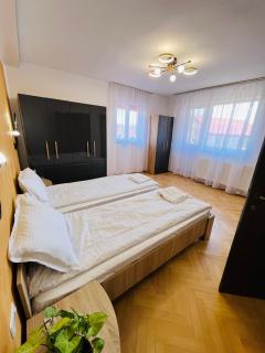 Random House - Brasov - 4