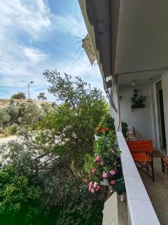 Hill View Apartment near Acropolis - Athens - 9