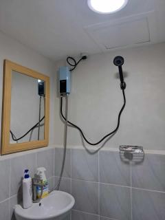 New Cozy Studio Apartment - Marigondon - 3