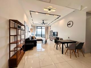 New Georgetown Instagramable 2BR Homestay for 10pax 无敌美景两房民宿 Beacon Executive Suite - George Town - 0