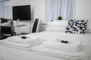 BARTON BEACHSIDE - Stylish Studio Apartment, Double & Single - Central Beach & Promenade Location - Over 21's, Family Friendly Only, ID Required - 8