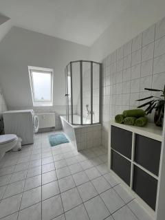 1 Raum Dachgeschosswohnung in ruhiger Lage - Limbach-Oberfrohna - 3