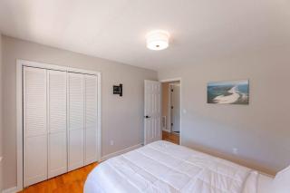 Spacious Midtown Ranch- 10 min to Wrightsville - Wilmington - 4