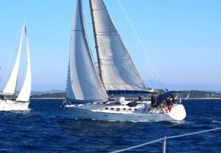 Sailboat Beneteau Cannes - 7