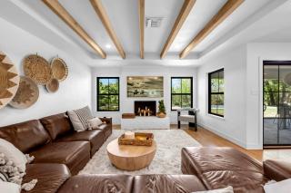 Arbor Escape with Concierge Services - Marble Falls - 2