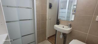 Studio Petit Battant Wifi Supercentre Très calme - 3