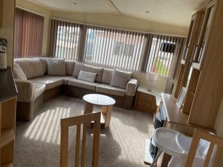 6 berth caravan hire close to Fantasy Island - Ingoldmells - 3