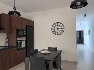 Zenia Court - 3