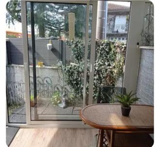 appartement cosy à 200 du tram B chambre séparée Petite véranda lumineuse donnant sur jardinet - Pessac - 3