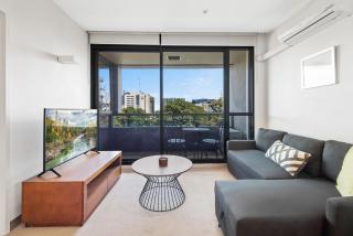61ce403dcf96eOLD - Melbourne - 0