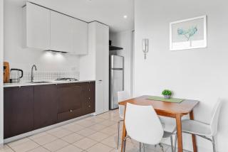 61ce403dcf96eOLD - Melbourne - 9