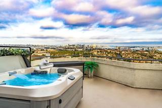 Spacious Beautiful Home with Stunning Bay Views - San Diego - 0