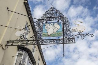 The Three Swans Hotel, Market Harborough, Leicestershire - The Coaching Inn Group - Market Harborough - 9