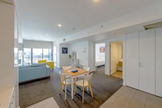 Walk to Central Market Parking GYM&POOL City View - Adelaide - 5