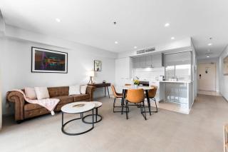 CBD 1BR Apt-104 North Terrace-Walkable CityView - 2