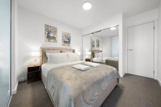 Pure Luxury Modern CBD 1BR Apt ChinaTown Carpark - Adelaide - 1