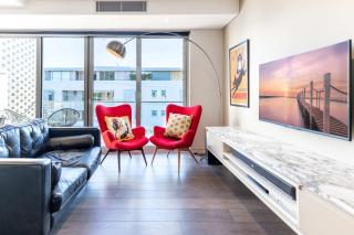 Comfy 1-Bed Apartment in Perfect Location - Sydney - 0