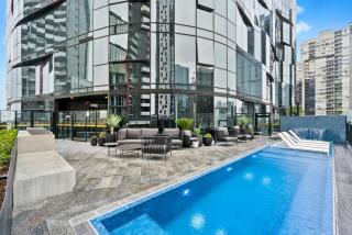 COMPLETE HOST Shadowplay Apartments - 9