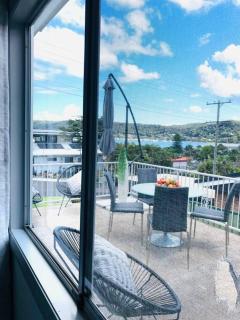 Brisbane waters cottage at Point Clare NSW - 9