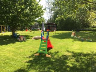 Ferienhaus-mit-Terrasse-und-grossem-Garten - 2