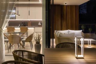 SalvatoreHomes - Luxury in the Centre of Bardolino with Private Jacuzzi & Direct Access to Infinity Pool - Casa Olivia - a 5 Star Luxury Collection at Lake Garda - 5