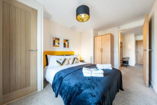 2 Bed Apartment in Hatfield - Balcony - Free Gated Parking - Perfect for Long Stay Contractors - 3