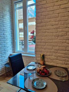 Lola's Place - 1