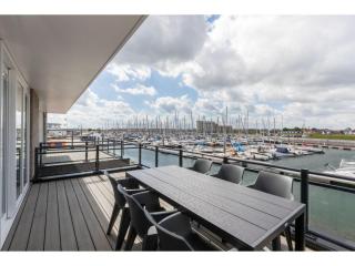 Unique apartment, located on the Oosterschelde and marina of Sint Annaland - Sint-Annaland - 0