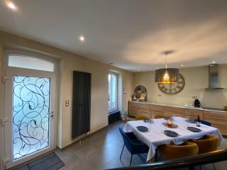 Superbe villa avec piscine, jardin et terrasse aux portes d'Aix en Provence - Aix-en-Provence - 3
