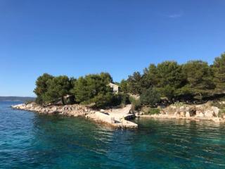 Jedina kuća u uvali, Otok Žut, Kornati - Murter - 3