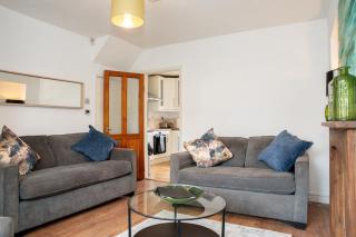 Imagination by Olauda SA - 3 bed House with Free Parking - Bristol - 6